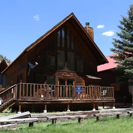 Beaver Lodge On The River - On The River - Near Copper Chair Lift - Wifi - Cable - Walk To Main Street - Grill - Wood Burning Fi